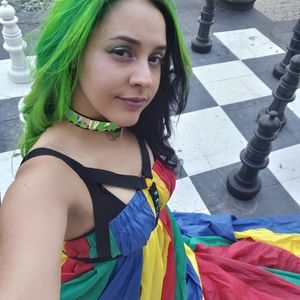 Meet your Posher, Loritza